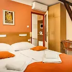 Golden Garni 3*