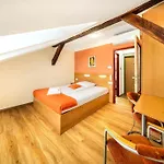 Golden Garni Prague