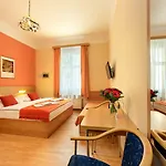 Golden Garni Prague