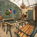 Hotel Golden Garni 3*