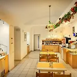Golden Garni 3* Prague