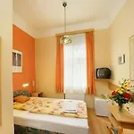 Golden Garni 3*