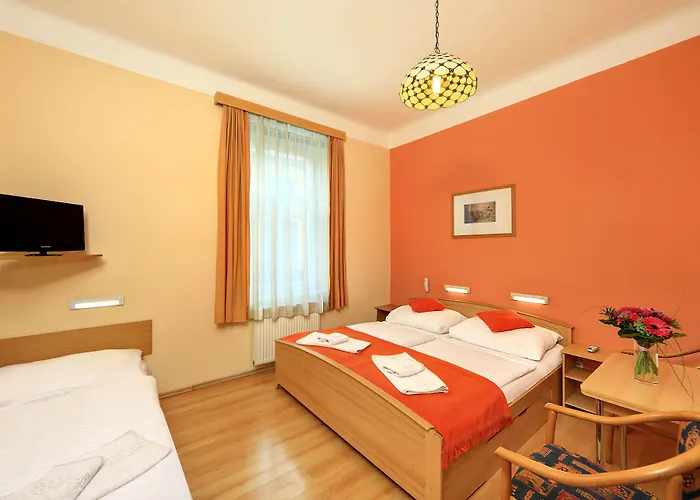 Golden Garni Ξενοδοχείο 3*