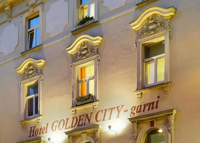 Ξενοδοχείο Golden Garni 3*