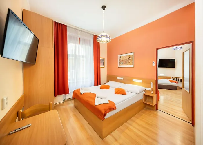 Golden Garni Hotel