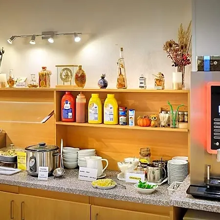Golden Garni Hotell 3*
