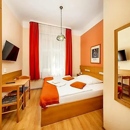 Golden Garni Hotell