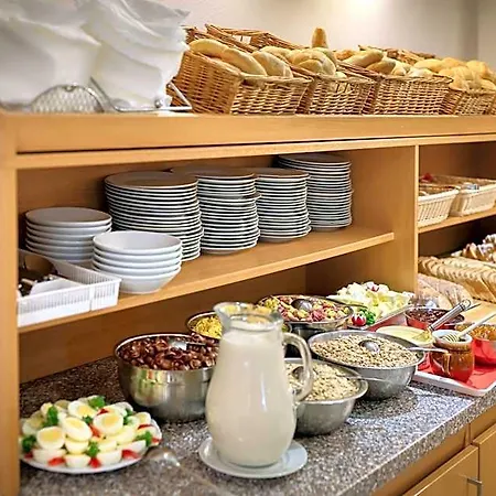 Golden Garni Hotell Prag