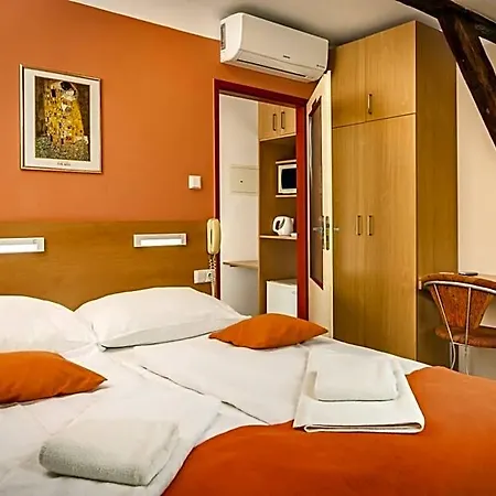 Hotell Golden Garni
