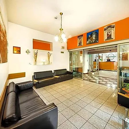 Golden Garni Hotell Prag