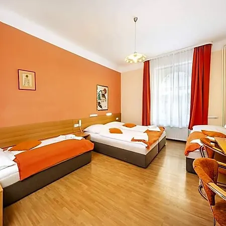 Golden Garni 3* Prag