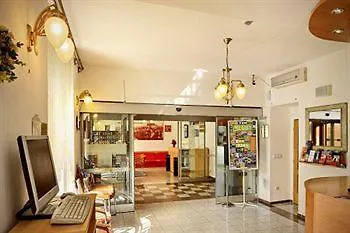 Golden Garni 3* Prague