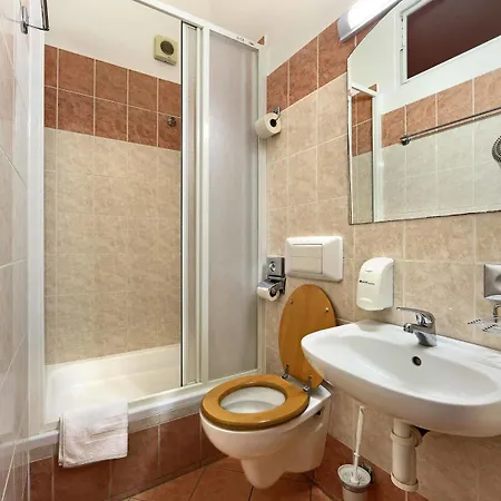 Golden Garni Otel Prag