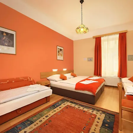 Otel Golden Garni Prag