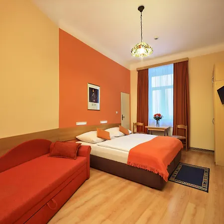 Golden Garni Hotell Prag