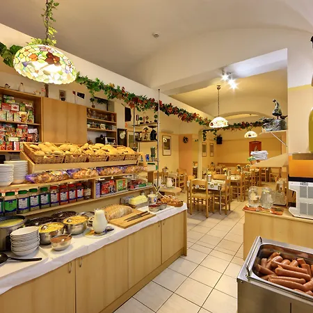 Golden Garni 3* Prag