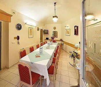 Hotell Golden Garni Prag